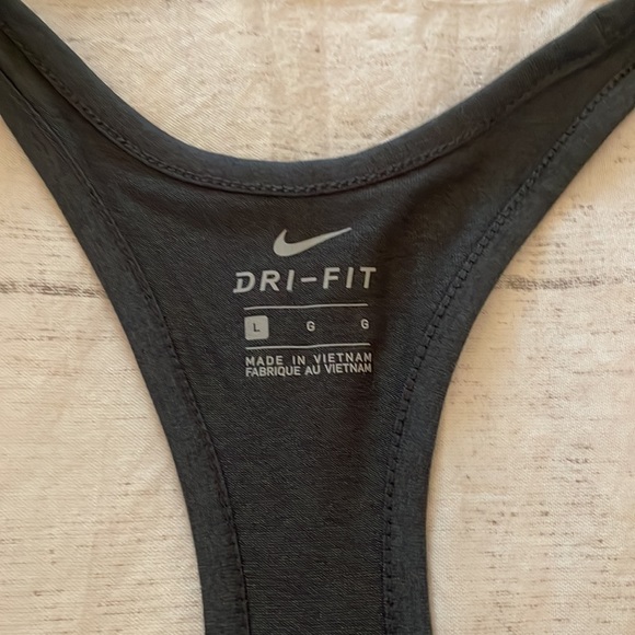 NWT Nike Tank Top - Picture 3 of 6